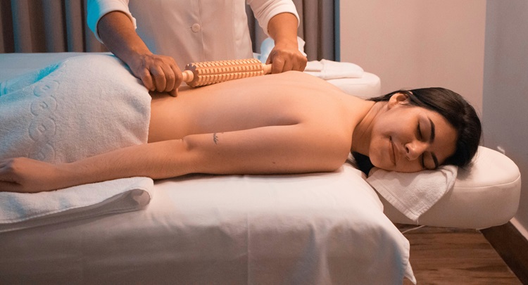 mobile remedial massage therapist